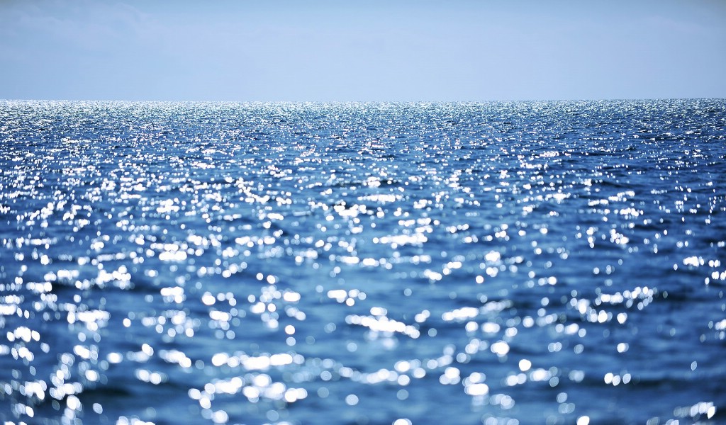 夏日冲绳 冲绳岛图片 波光粼粼的海面