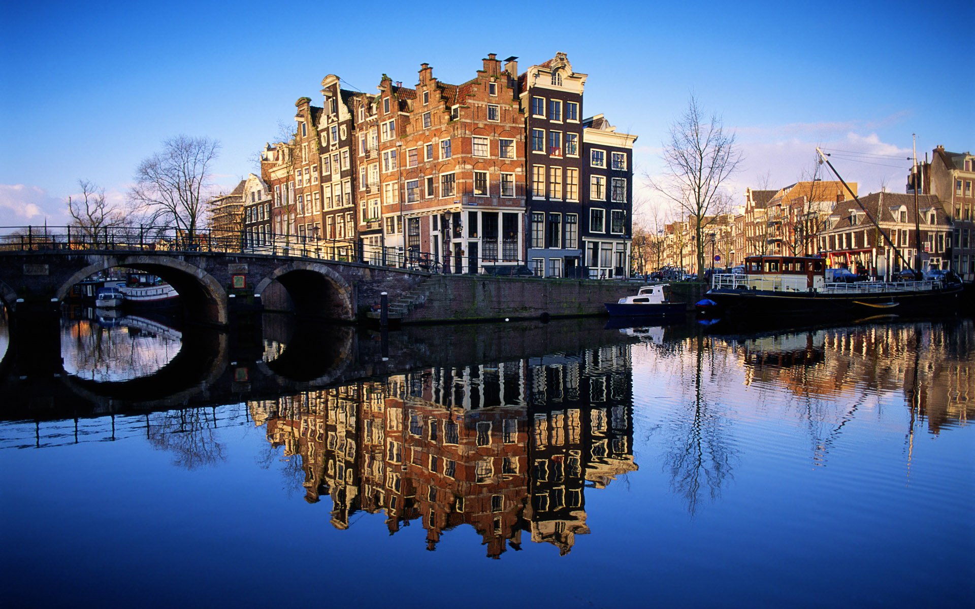在荷兰旅游最好玩的地方是哪里，谁知道？ - 知乎