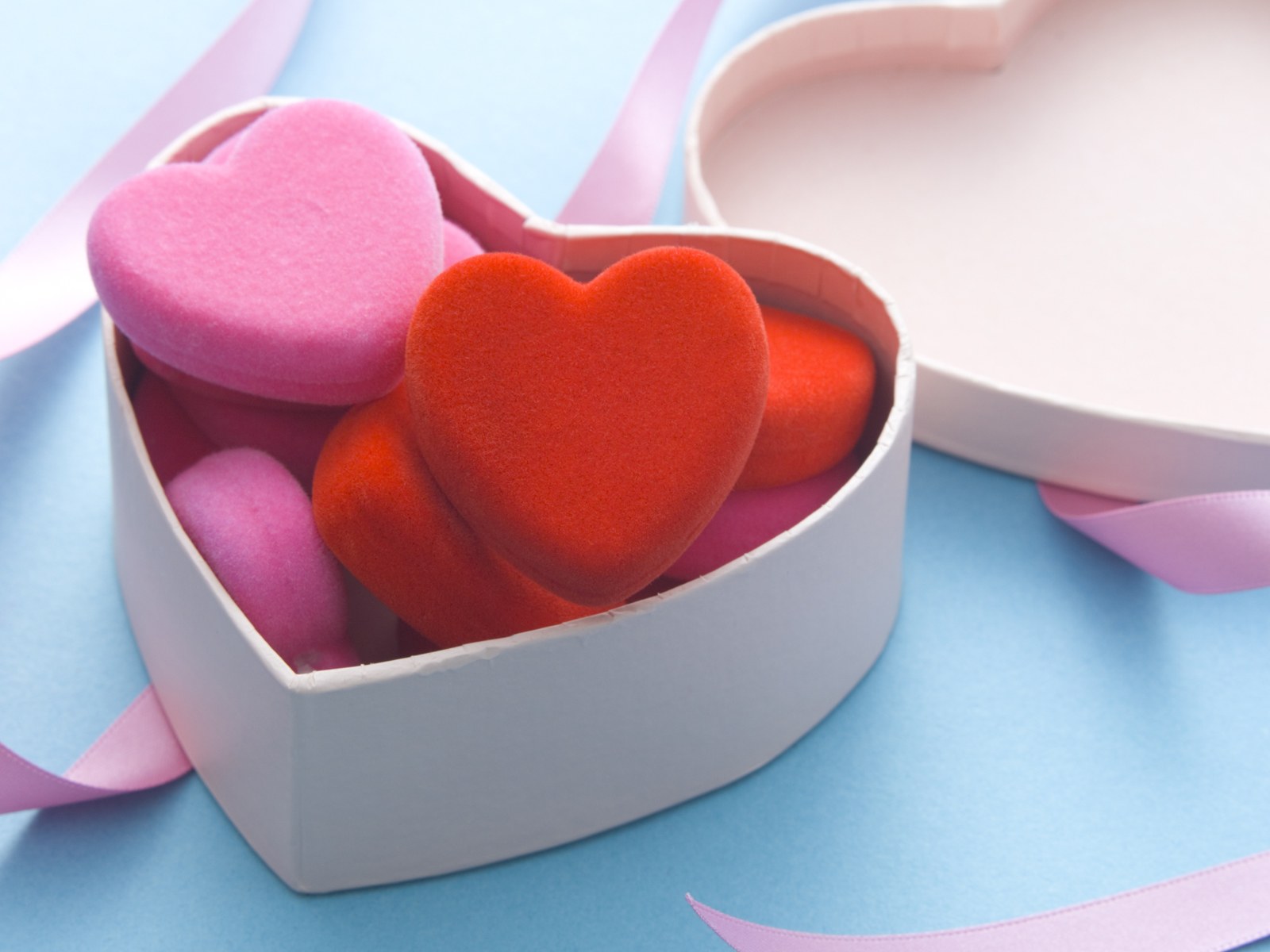 壁纸1600×1200壁纸 情人节心形小礼物图片壁